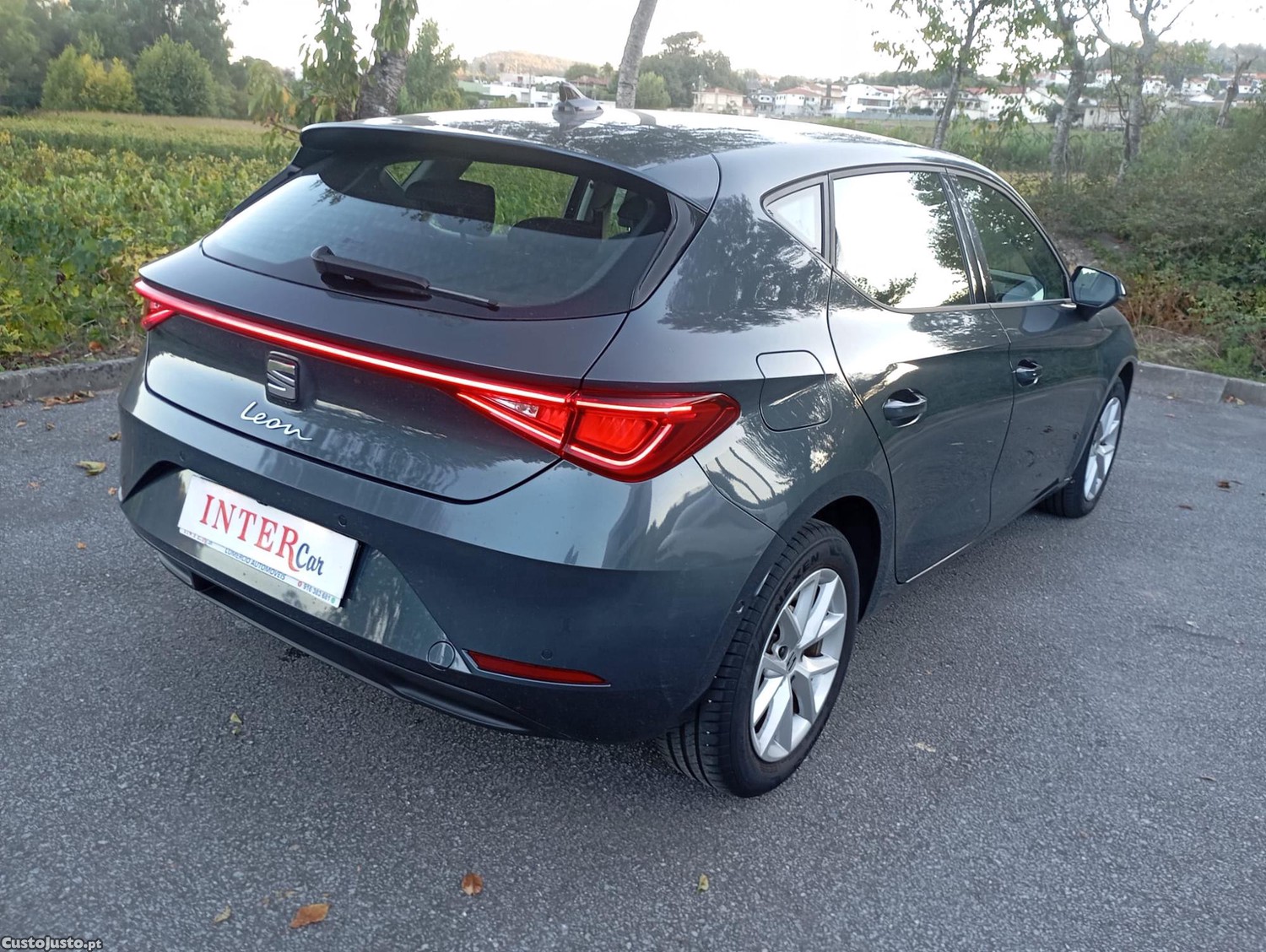 SEAT Leon 1.0 style 110 cv — fotografia 8