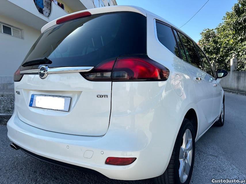 Opel Zafira 2.0 CDTI 165 CV / 7 Lugares - 13 foto 4