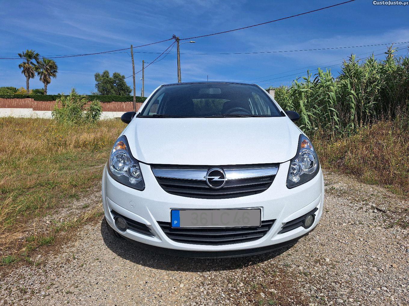 Opel Corsa D 1.3 CDTi Black Edition — fotografia 7