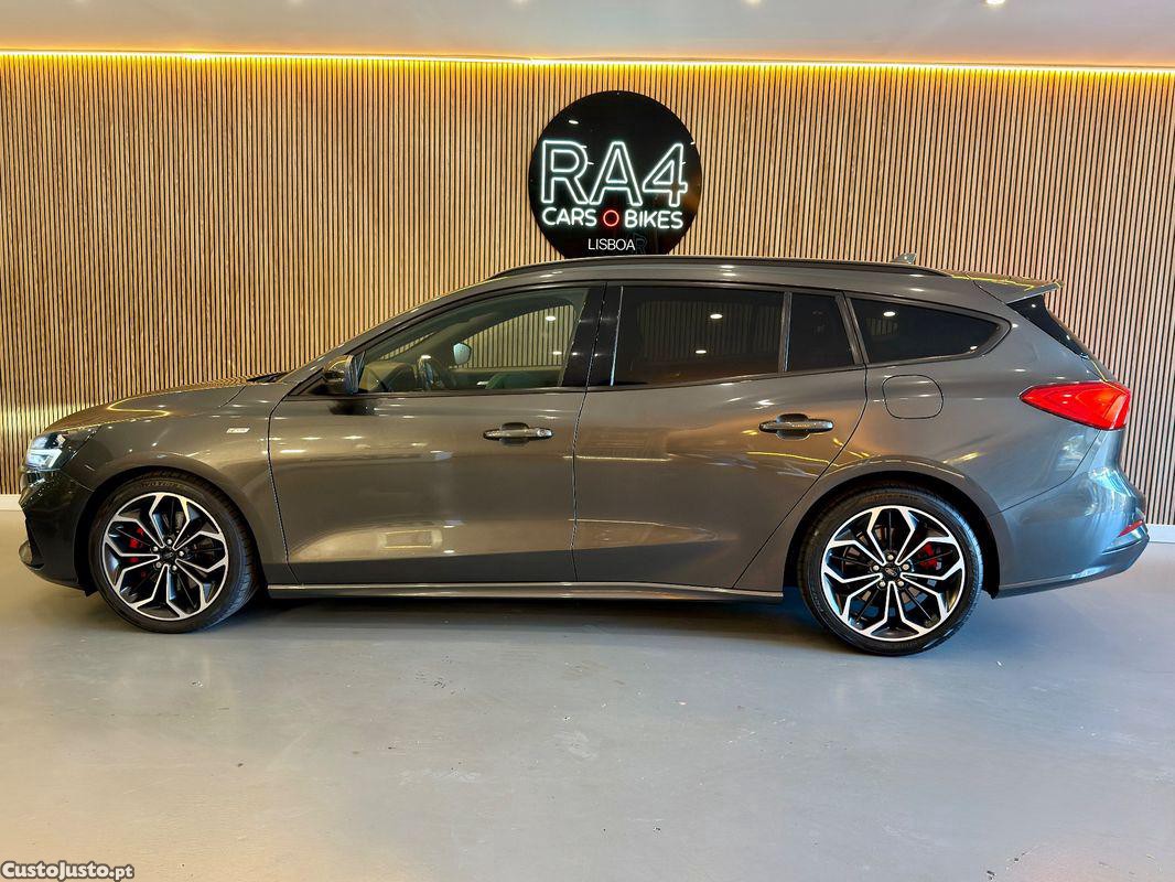 Ford Focus SW 1.0 EcoBoost ST-Line Aut. — fotografia 18