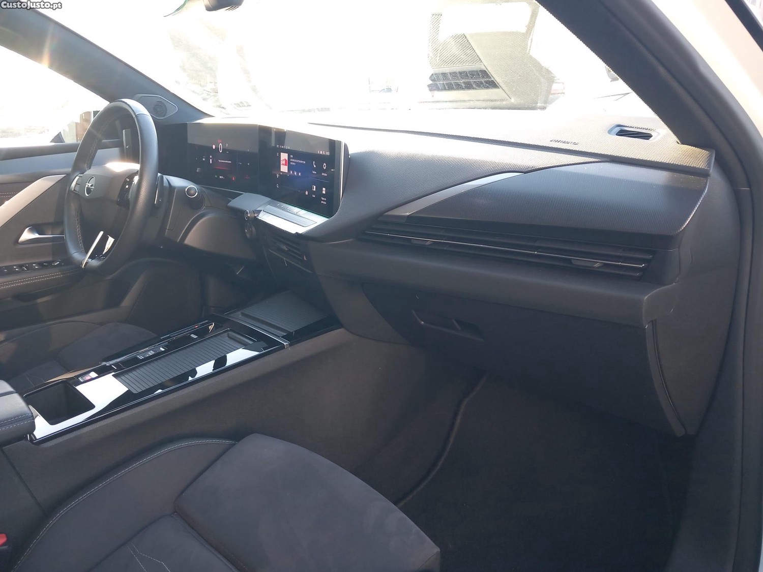 Opel Astra 1.5 D Business Edition Aut. S/S — fotografia 13