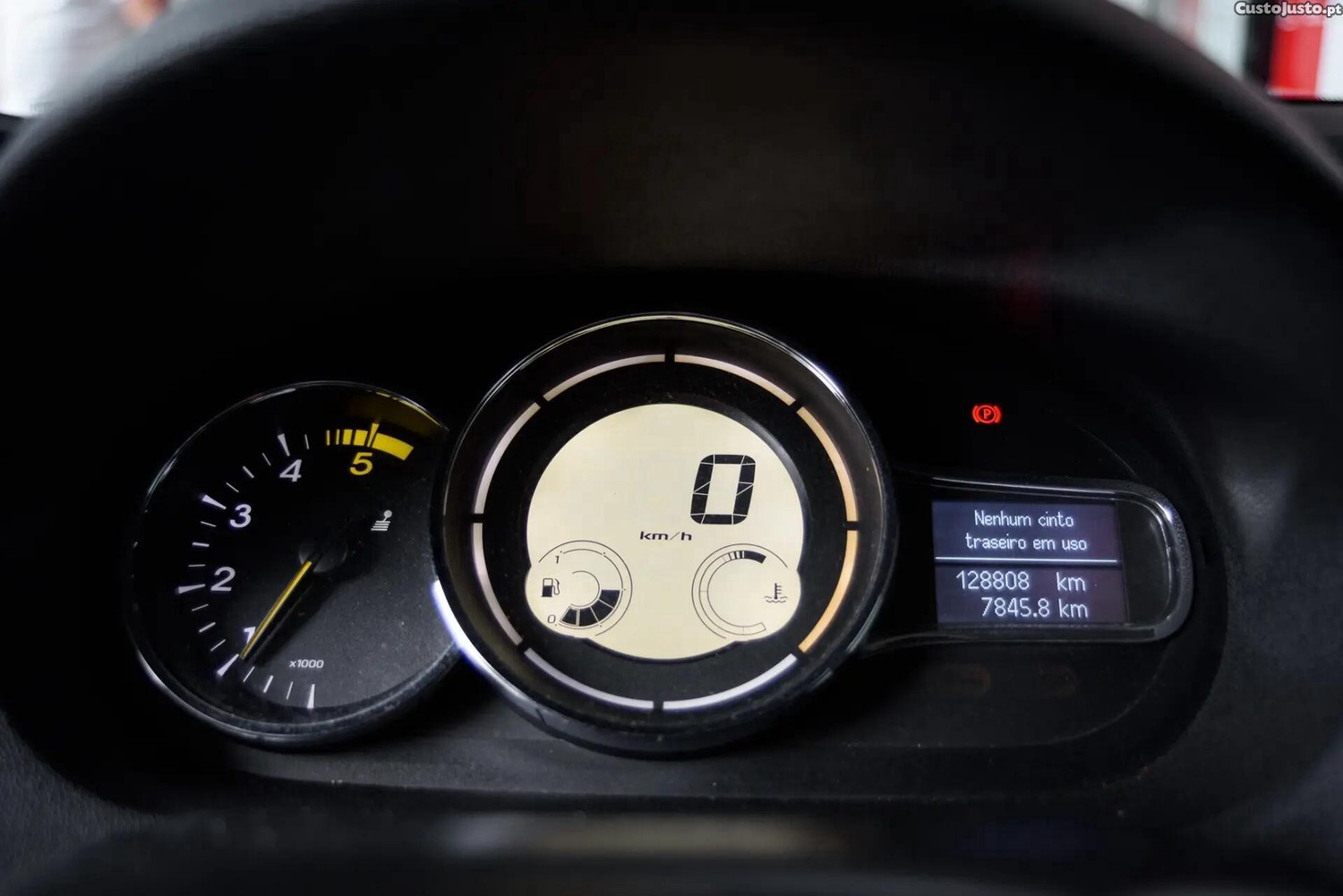 Renault Mégane 1.5 dCi Dynamique — fotografia 11