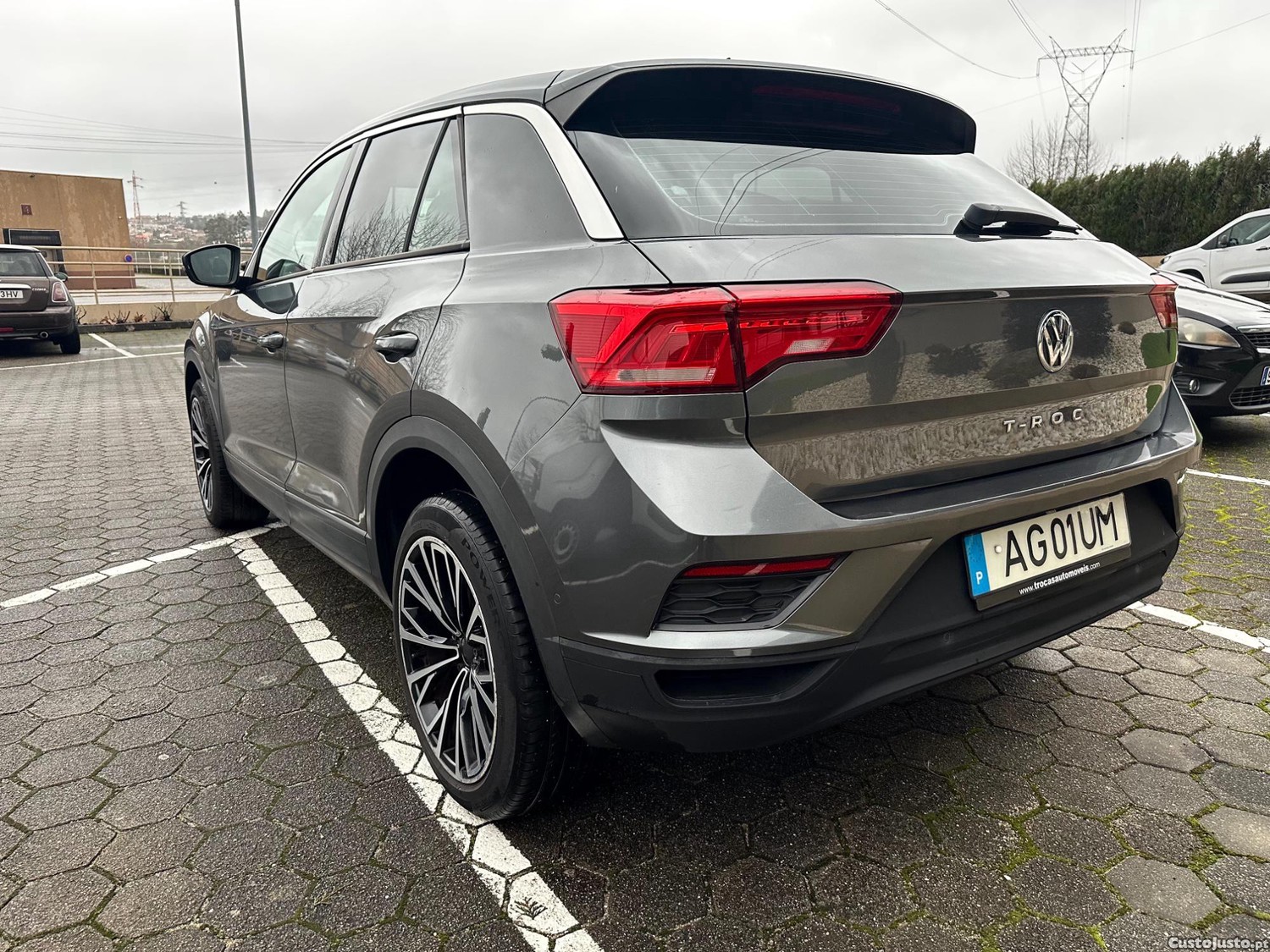 Volkswagen T-Roc 1.0 tsi — fotografia 9