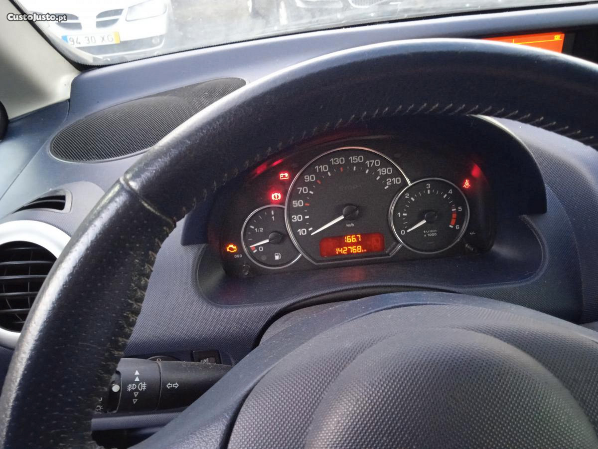 Peugeot 1007 1.4 HDI — fotografia 4