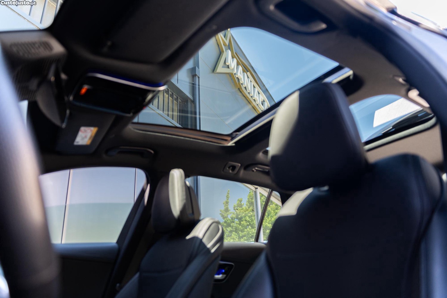Mercedes-Benz C 300 e T 9G-TRONIC AMG Line — fotografia 15