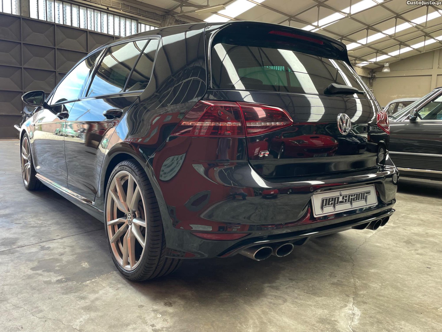 VW Golf R - 16 — photo 4