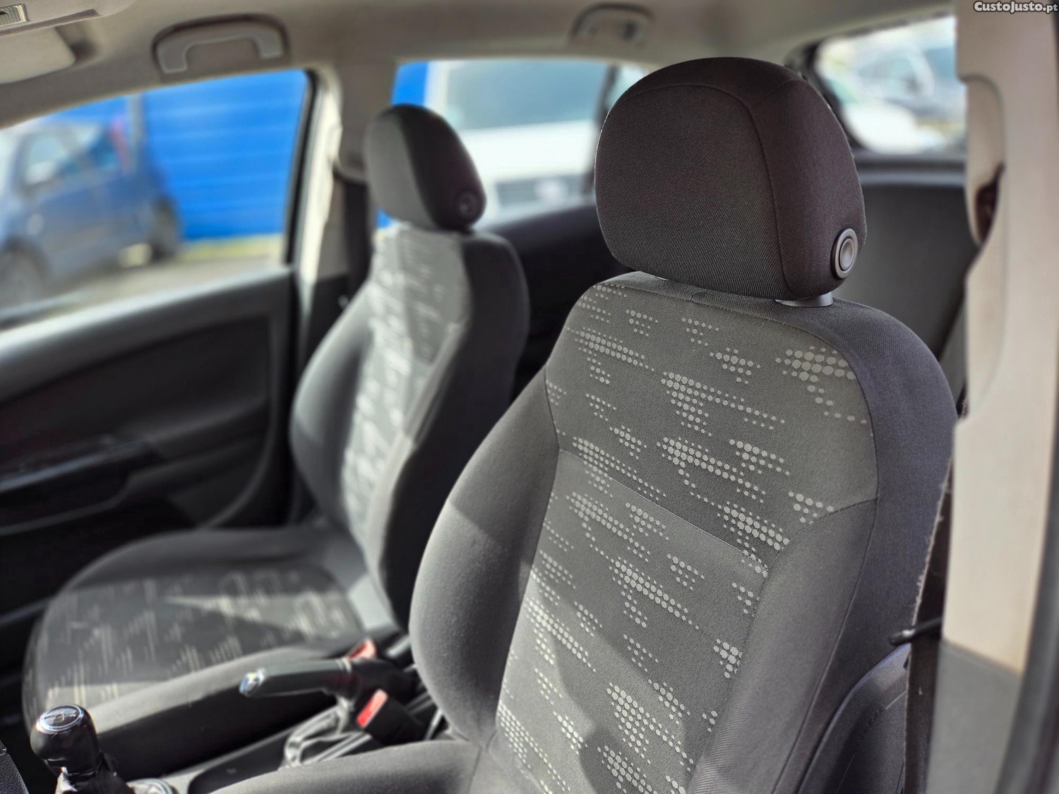 Opel Corsa 1.3 CDTi Enjoy EcoFLEX — fotografia 3