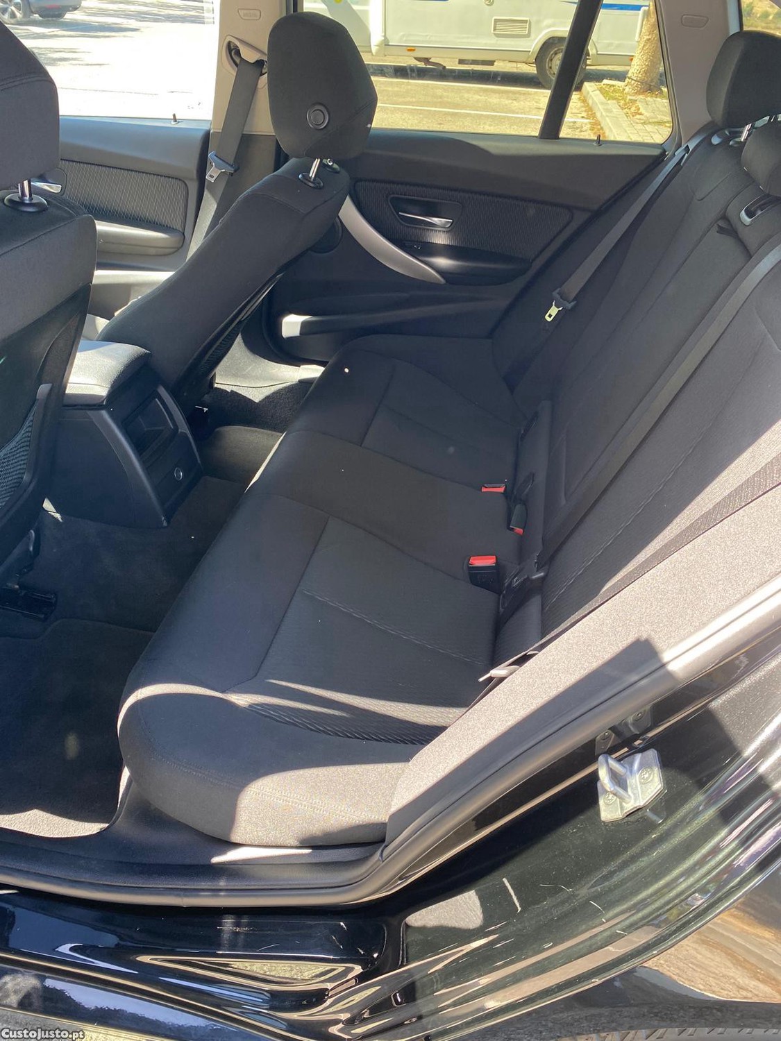 BMW 318 D - 17 foto 2