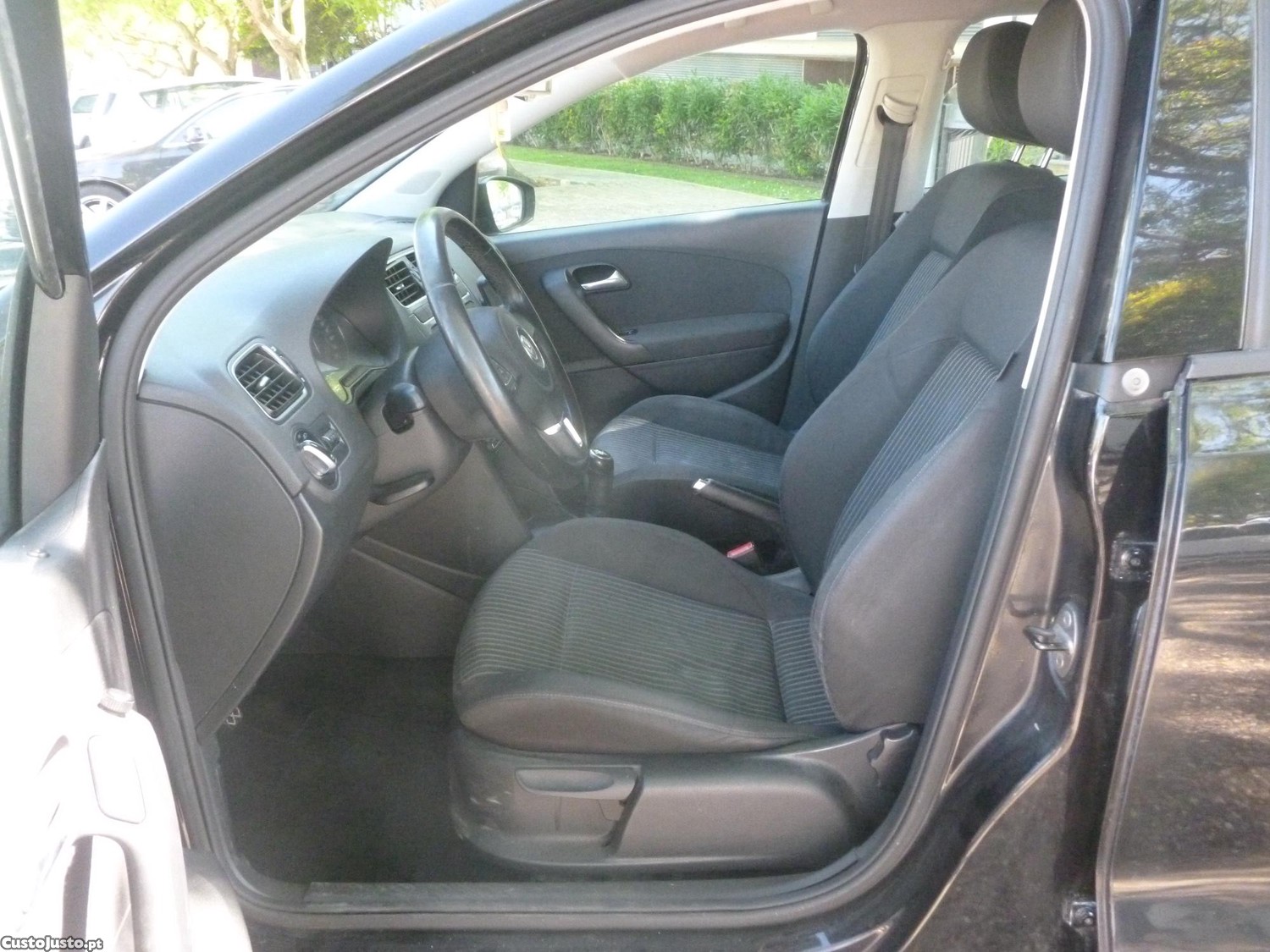 Volkswagen Polo 1.6 TDI Highline — fotografia 12