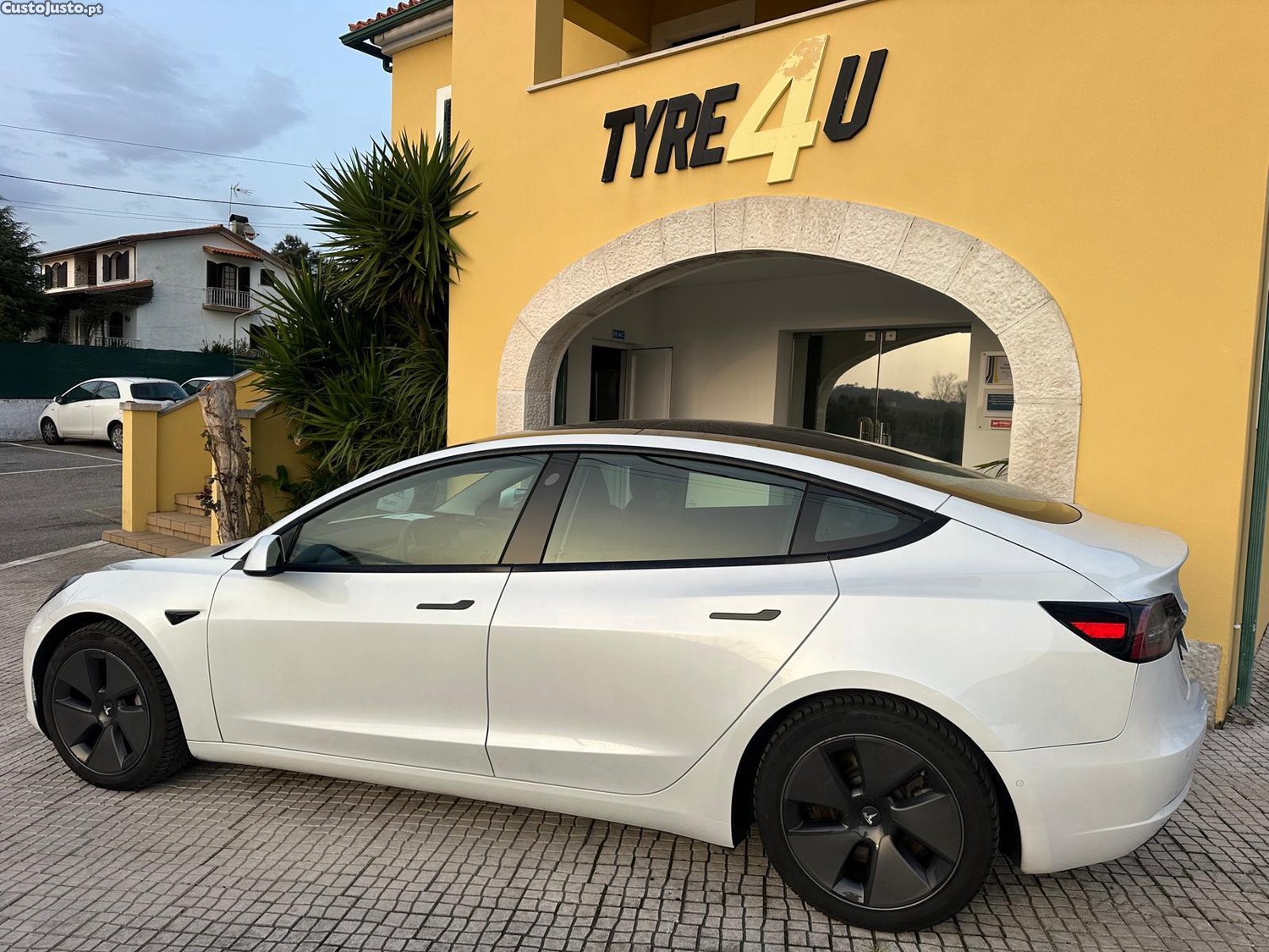 Tesla Model 3 AWD Dual Motor — fotografia 9