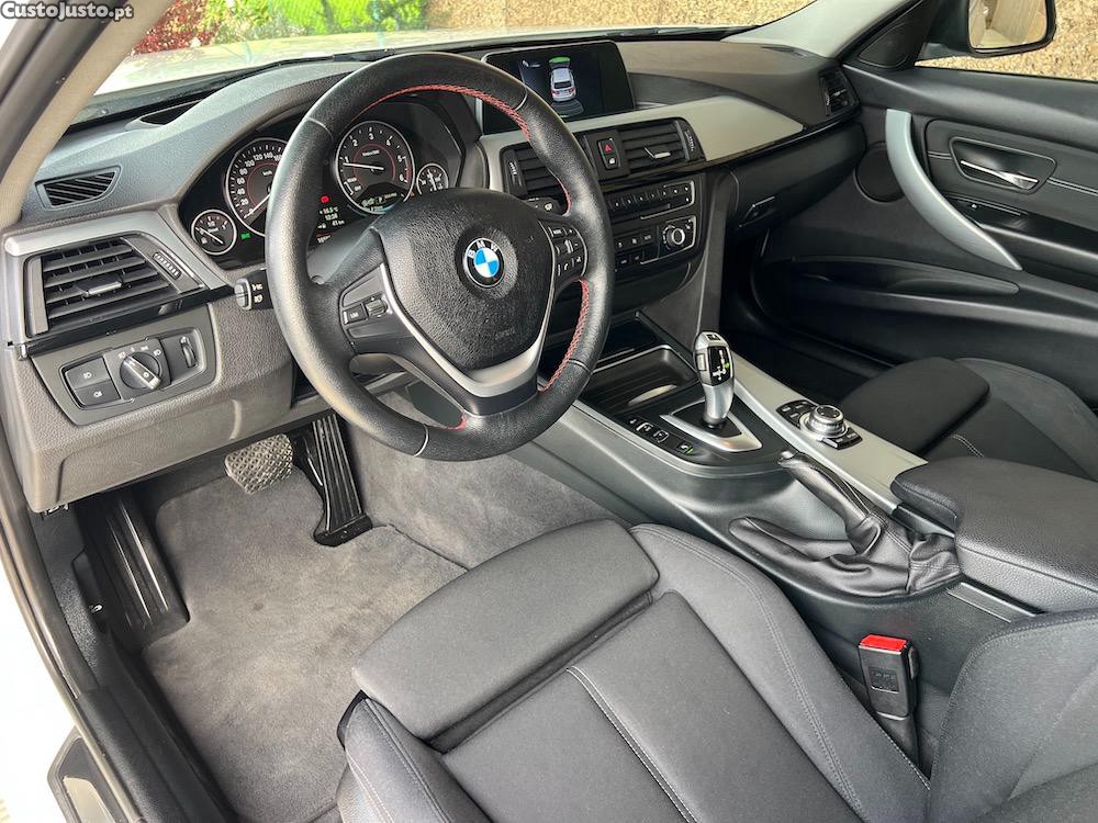 BMW 320 d SPORT LINE Auto — fotografia 11