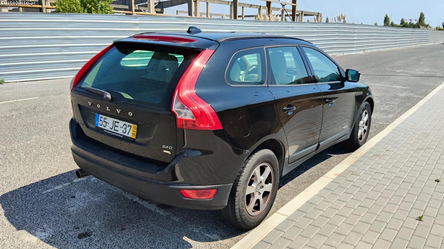 Volvo XC60 D5 — photo 4