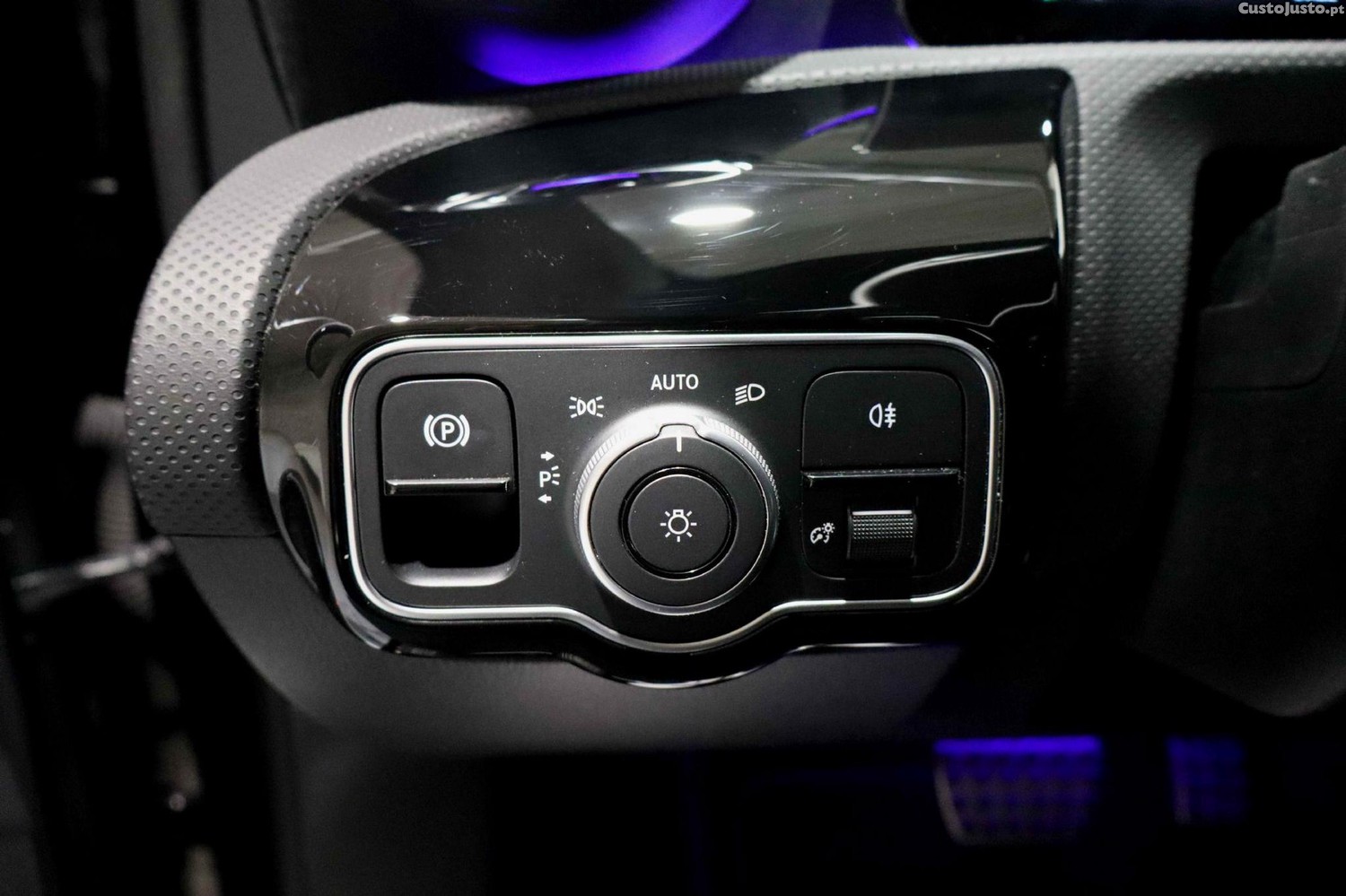 Mercedes-Benz A 180 d — fotografia 4