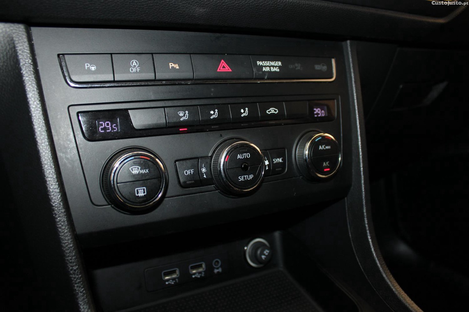 SEAT Ateca 1.6 TDI STYLE — fotografia 14