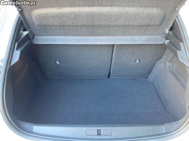 Peugeot 208 1.5 BlueHDi Active P — fotografia 2