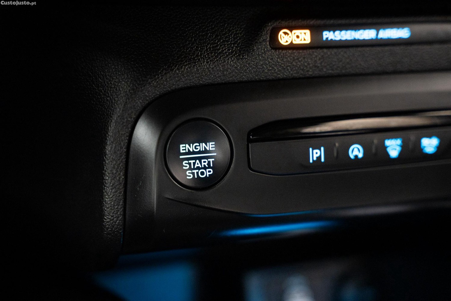 Ford Focus 1.0 EcoBoost MHEV ST-Line — fotografia 10