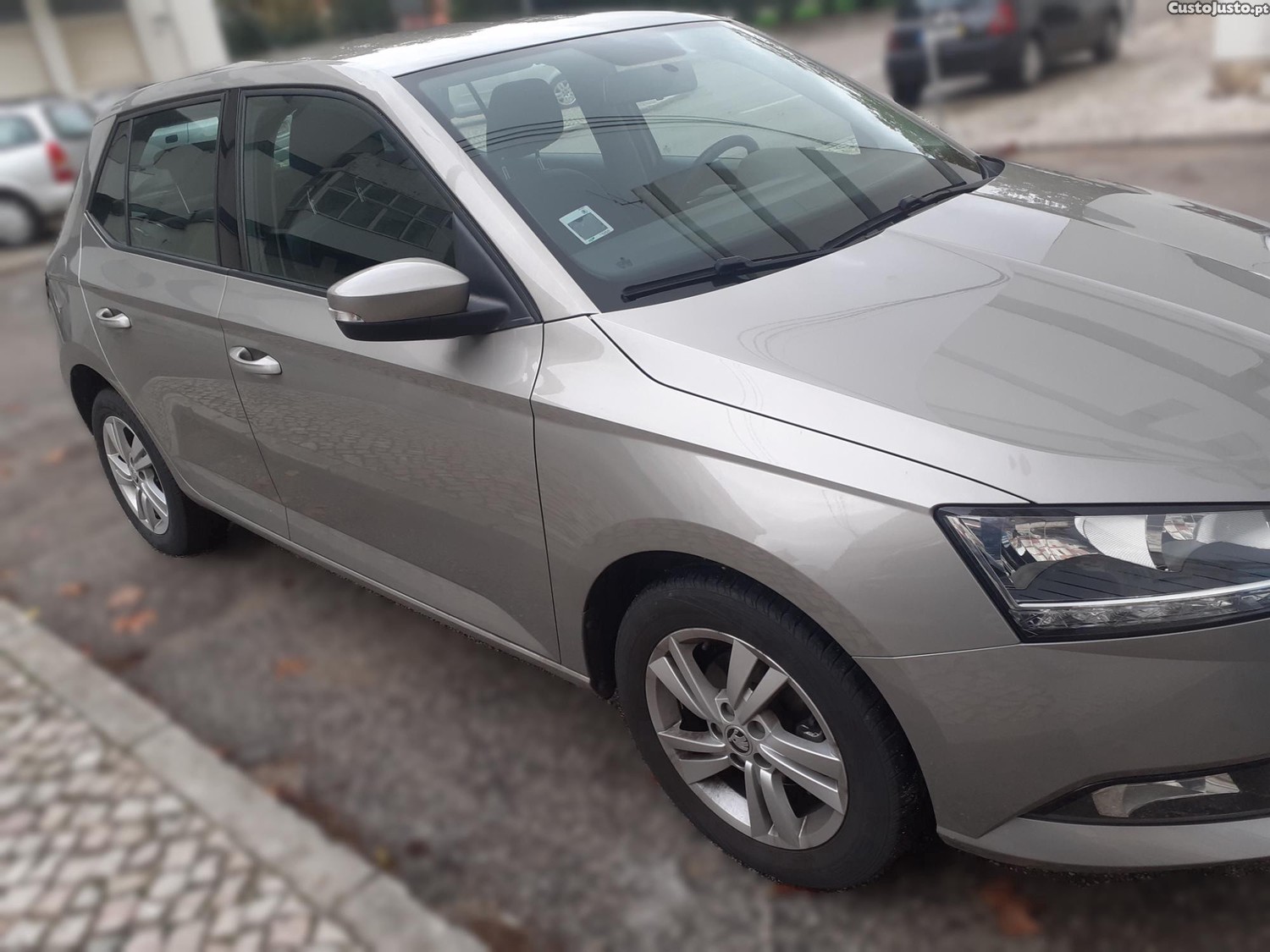 Skoda Fabia 1.0 MPI GPL | 650 km por 38eur | 117.000 km — fotografia 6