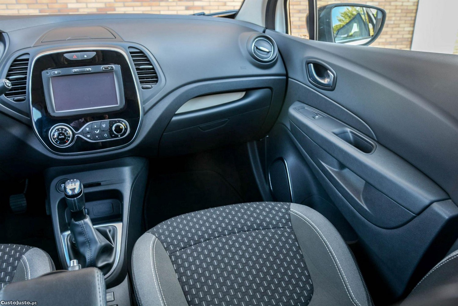 Renault Captur 0.9 TCE Sport — fotografia 19
