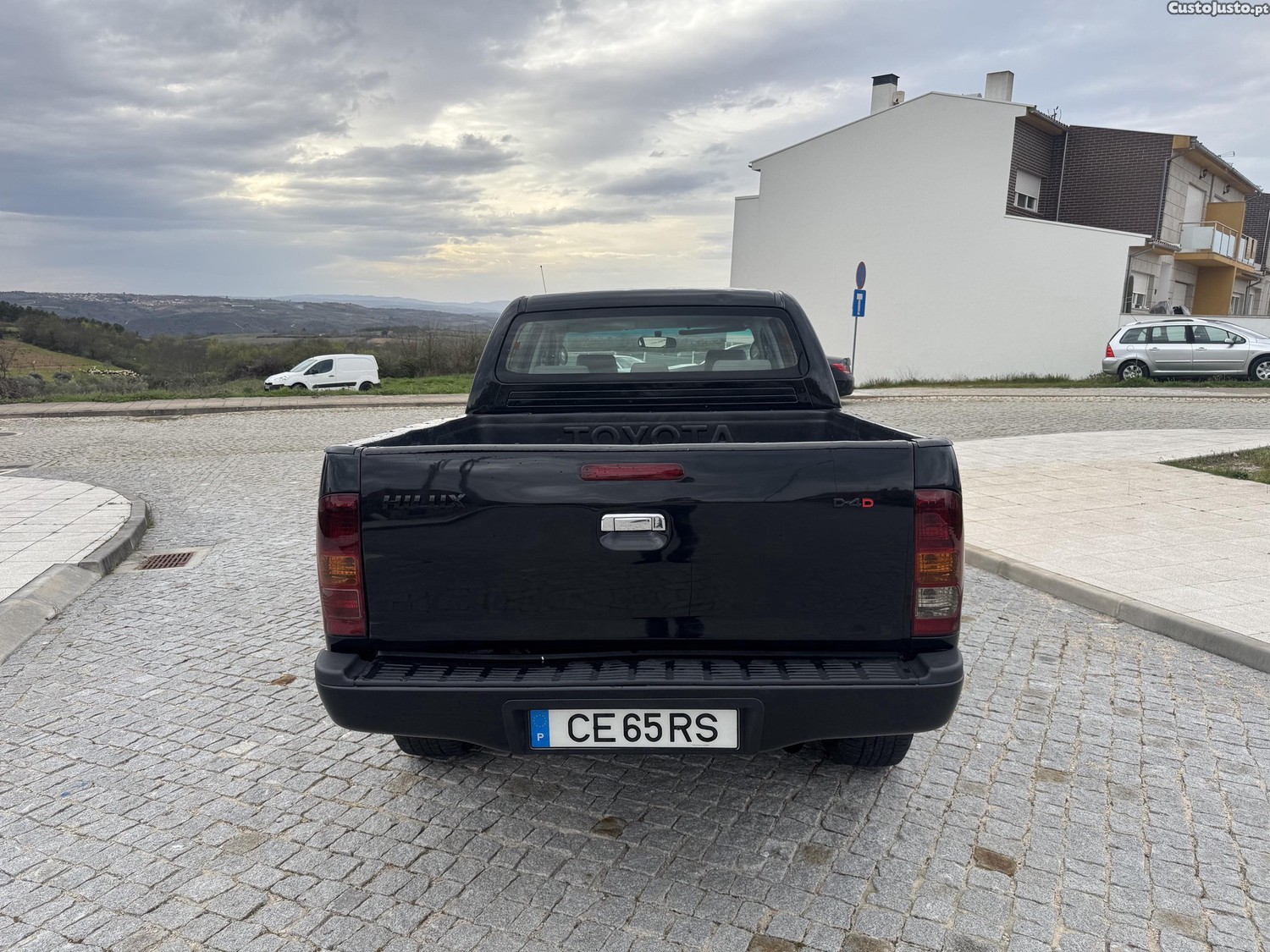 Toyota Hilux 2.5 D4D — fotografia 7