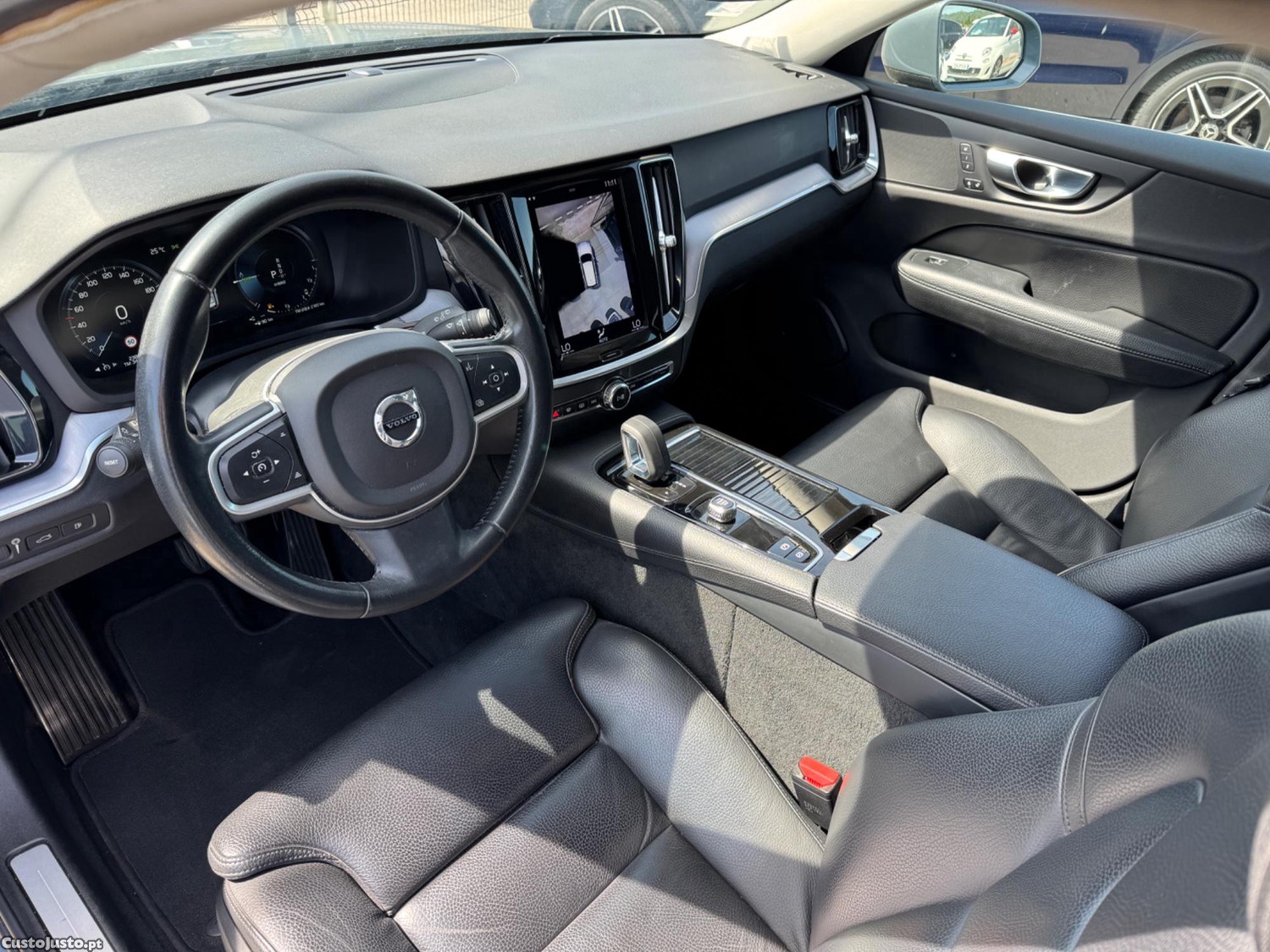 Volvo V60 T6 AWD Recharge — fotografia 8