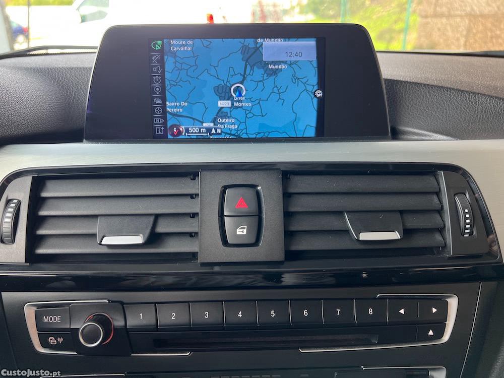 BMW 320 d SPORT LINE Auto — fotografia 5
