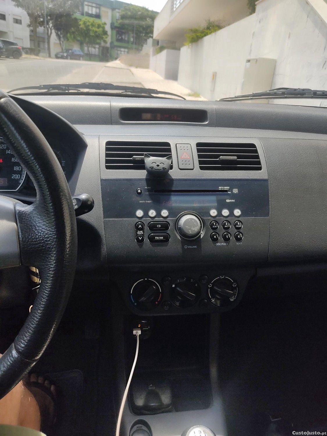 Suzuki Swift ddis — fotografia 4