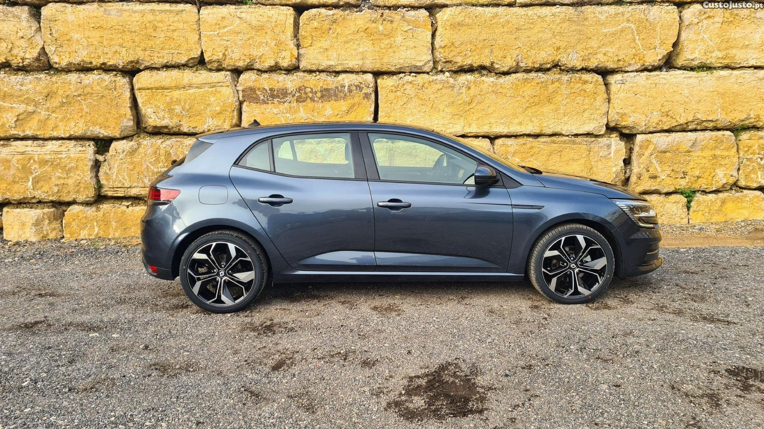 Renault Mégane 1.5 Blue dCi Intens EDC - 22 — photo 4