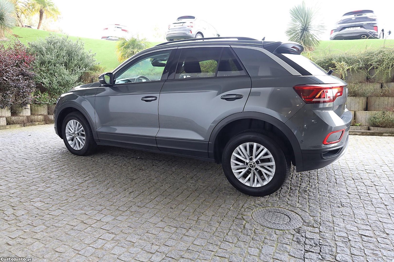 Volkswagen T-Roc 1.0 TSI Life — fotografia 14