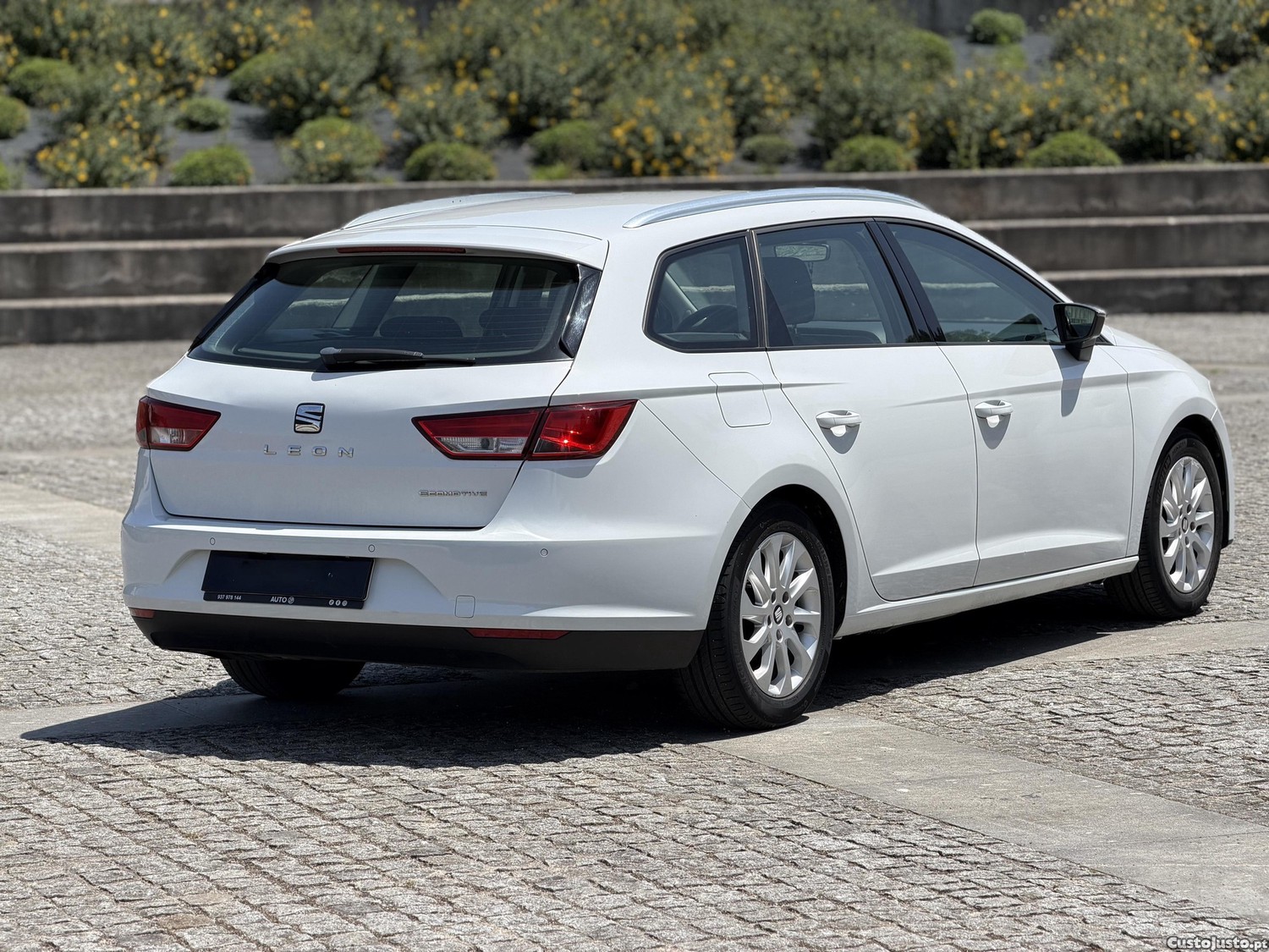 SEAT Leon ST 1.6 Tdi — fotografia 8