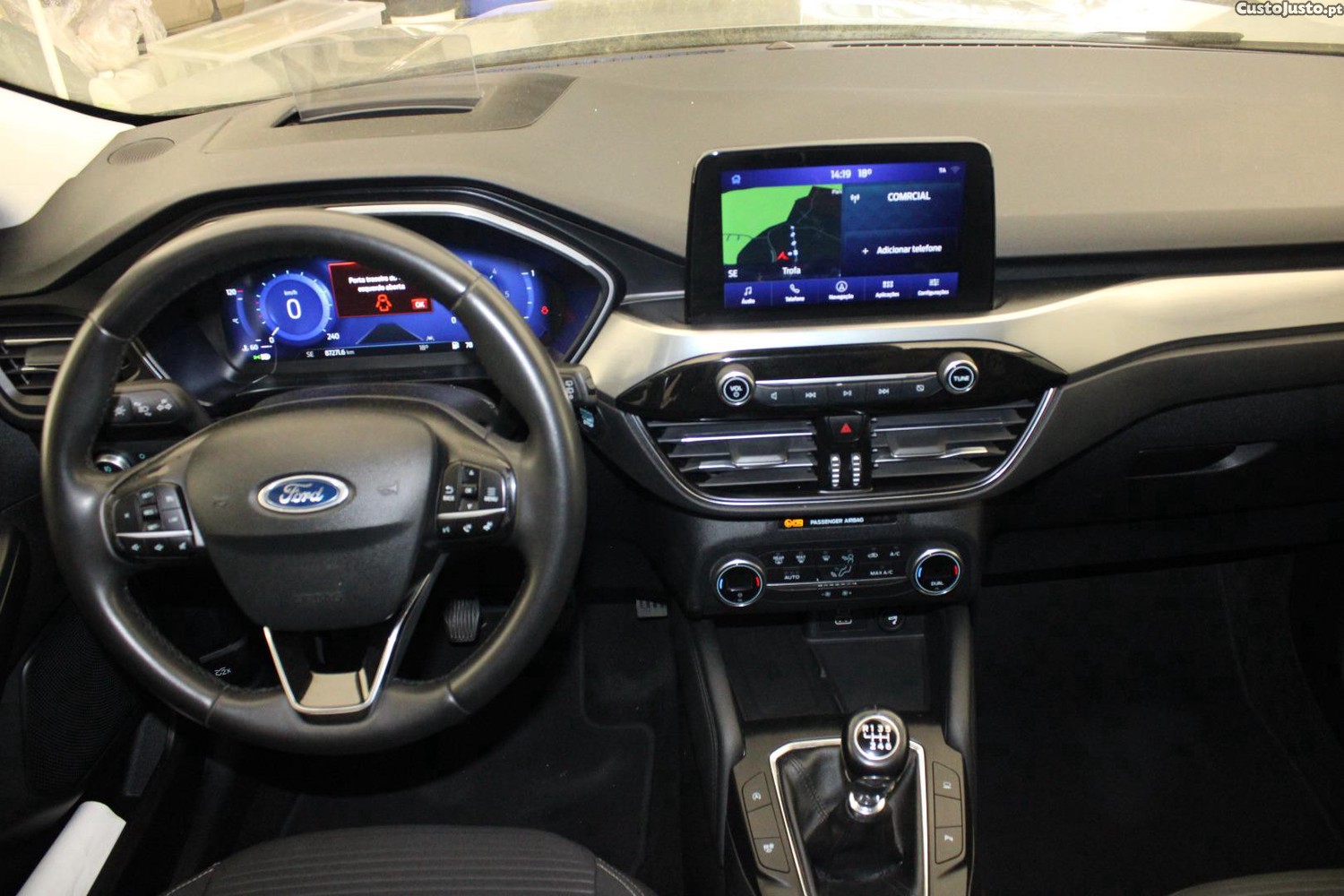Ford Kuga 1.5 TDCI ECOBLUE TITANIUM — fotografia 29