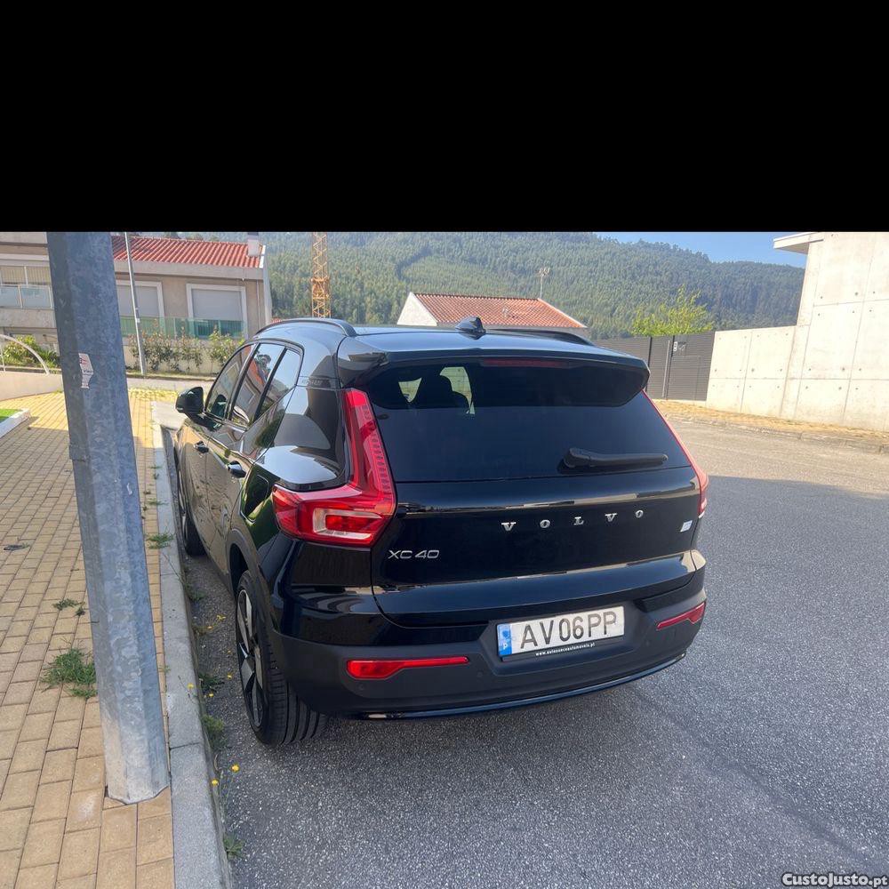 Volvo XC40 Plus - 22 — photo 2