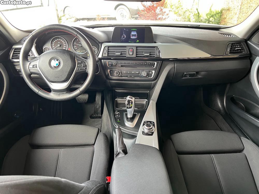 BMW 320 d SPORT LINE Auto — fotografia 10
