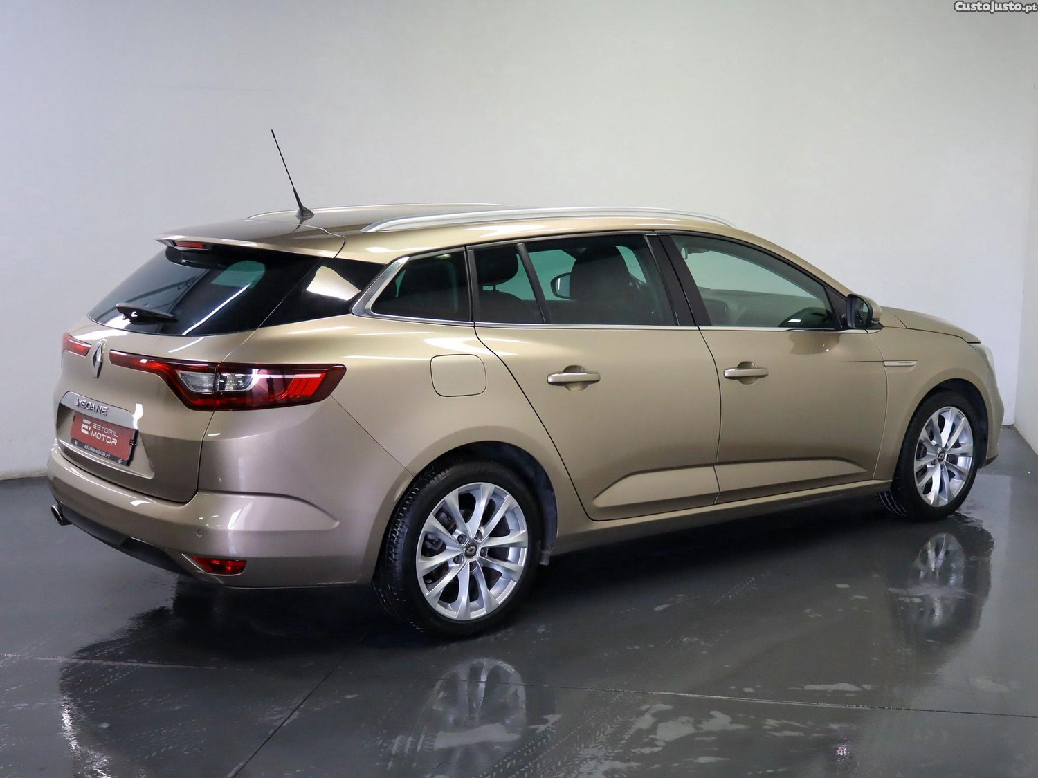 Renault Mégane Sport Tourer 1.2 TCE Intens - 18 — photo 3