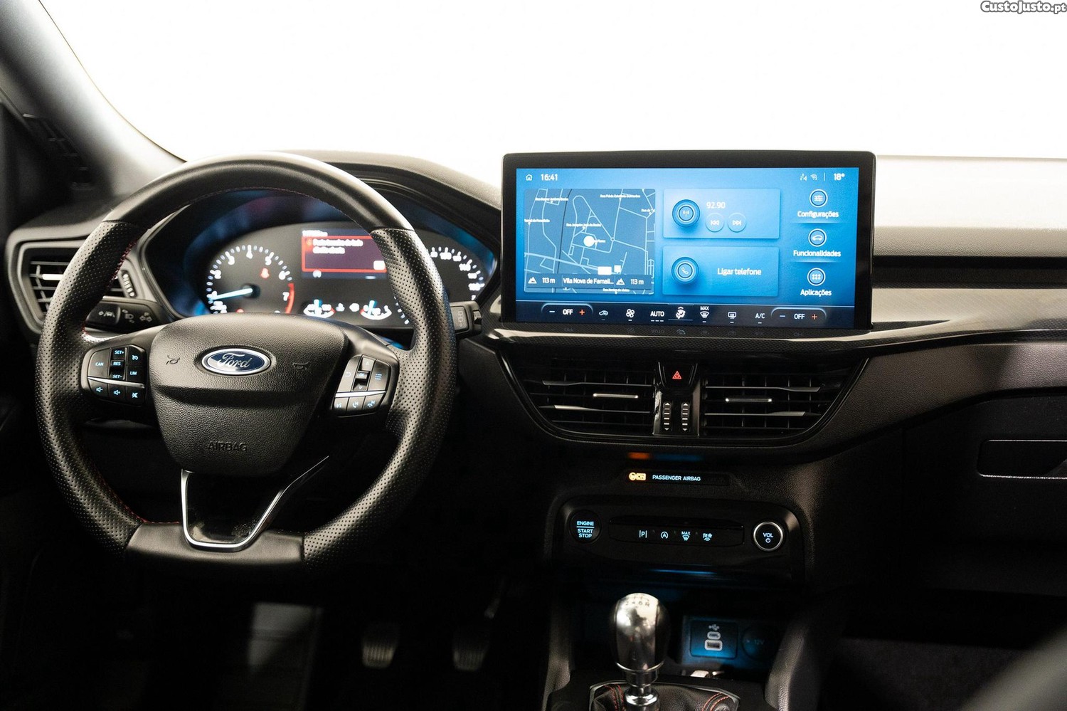 Ford Focus 1.0 EcoBoost MHEV ST-Line — fotografia 16