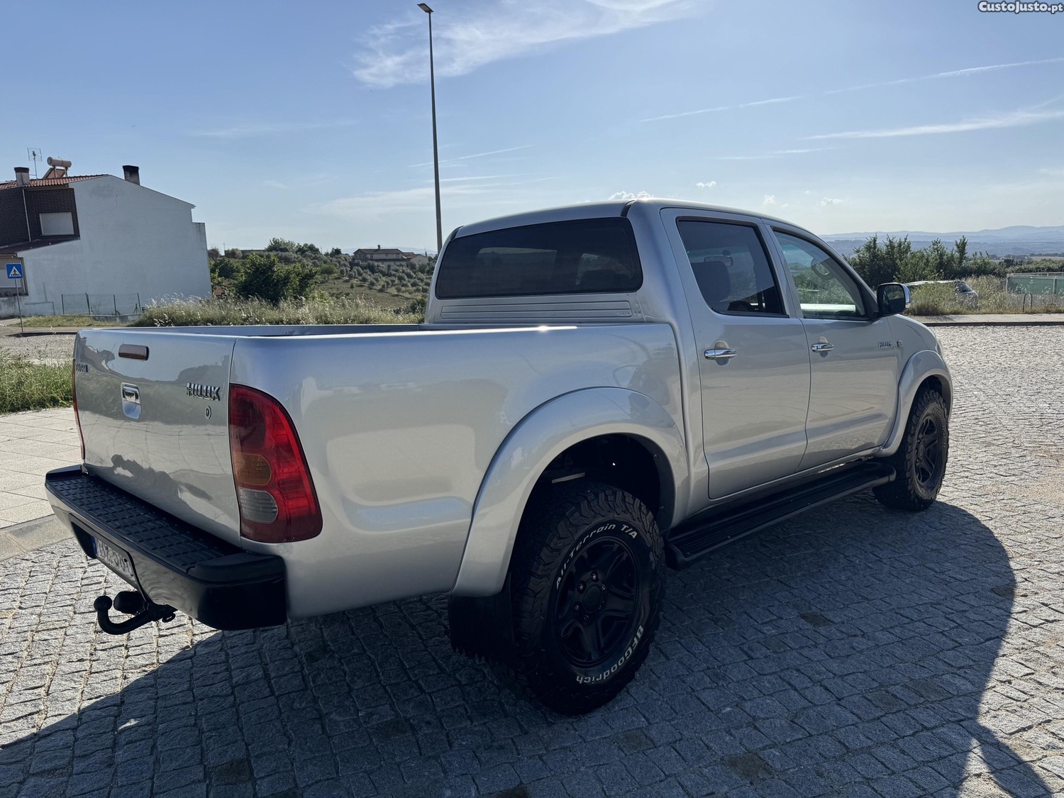 Toyota Hilux 3.0d4d — fotografia 7