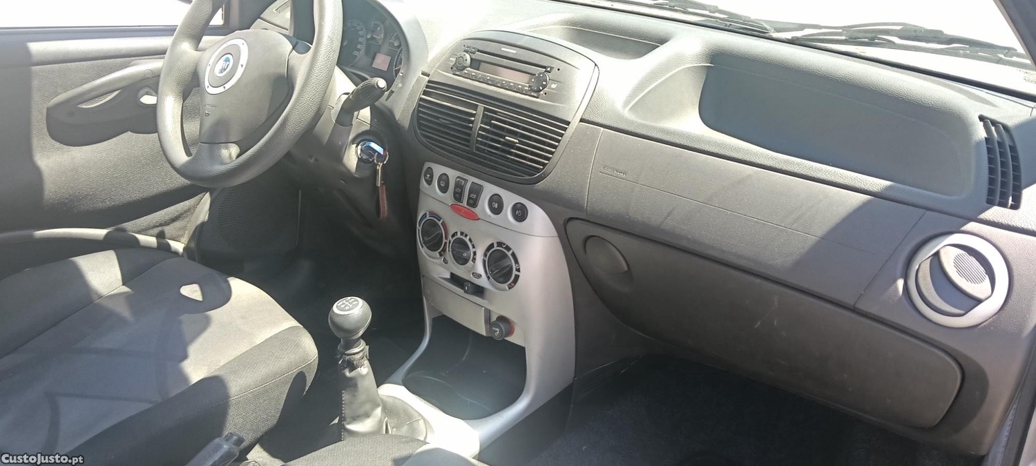 Fiat Punto 1.2 60 sound — fotografia 3