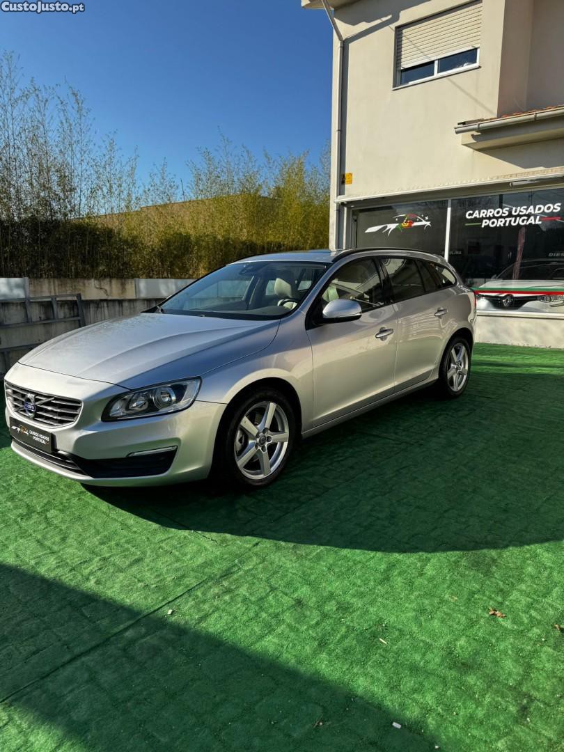 Volvo V60 1.6 D2 Drive Summum Start/Stop — fotografia 11