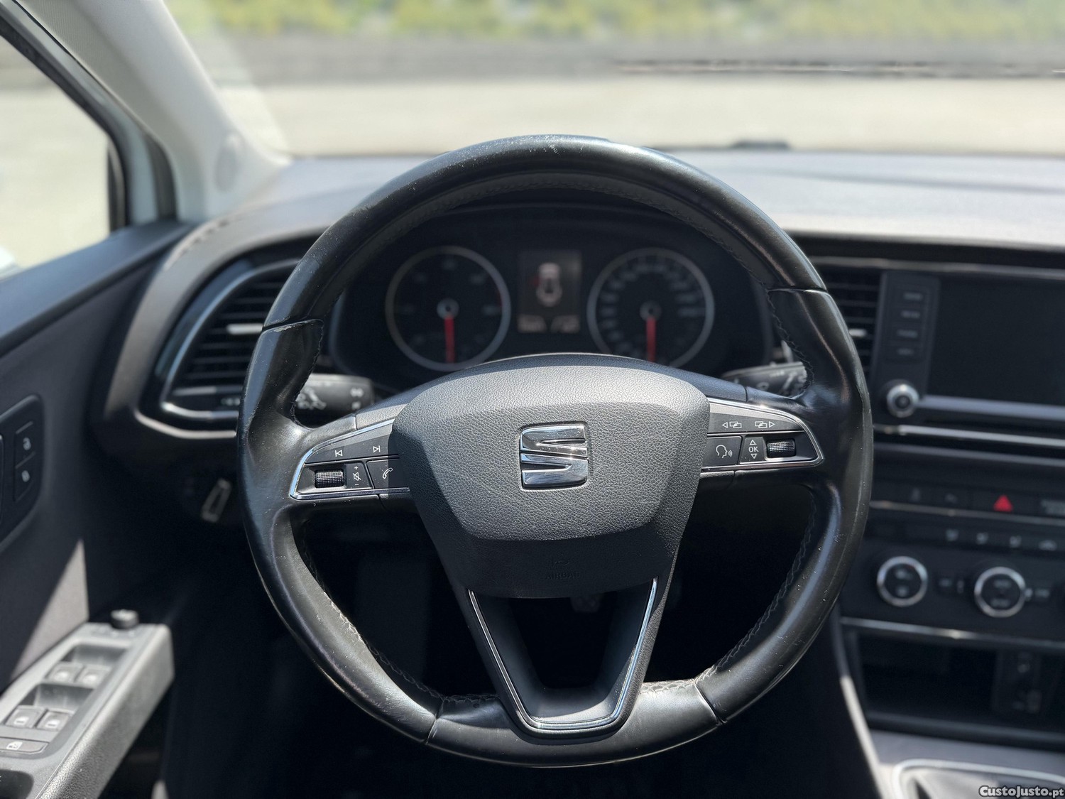 SEAT Leon ST 1.6 Tdi — fotografia 4