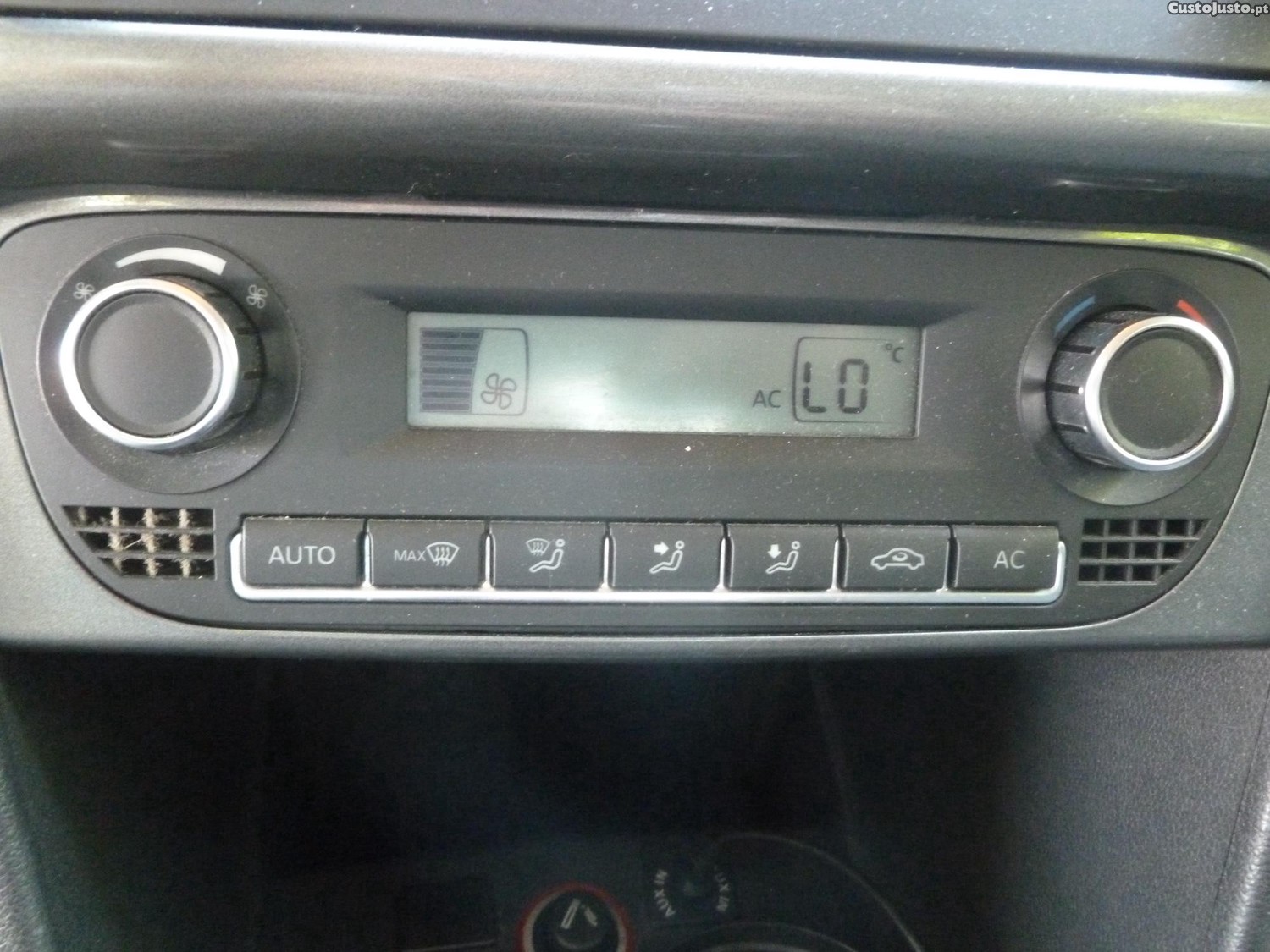 Volkswagen Polo 1.6 TDI Highline — fotografia 2
