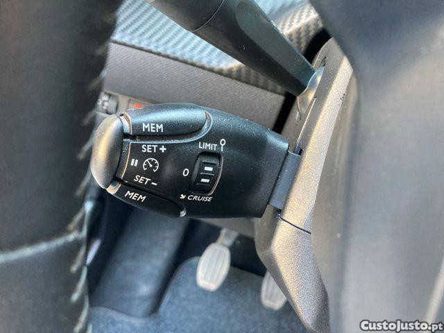 Peugeot 208 1.5 BlueHDi Active P — fotografia 14