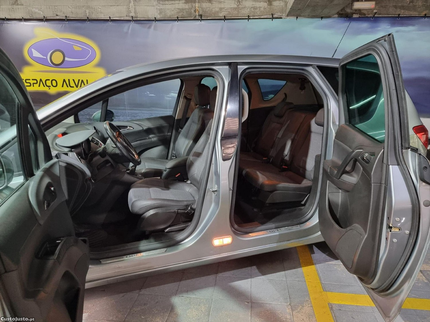 Opel Meriva 1.3 CDTi Enjoy — fotografia 12