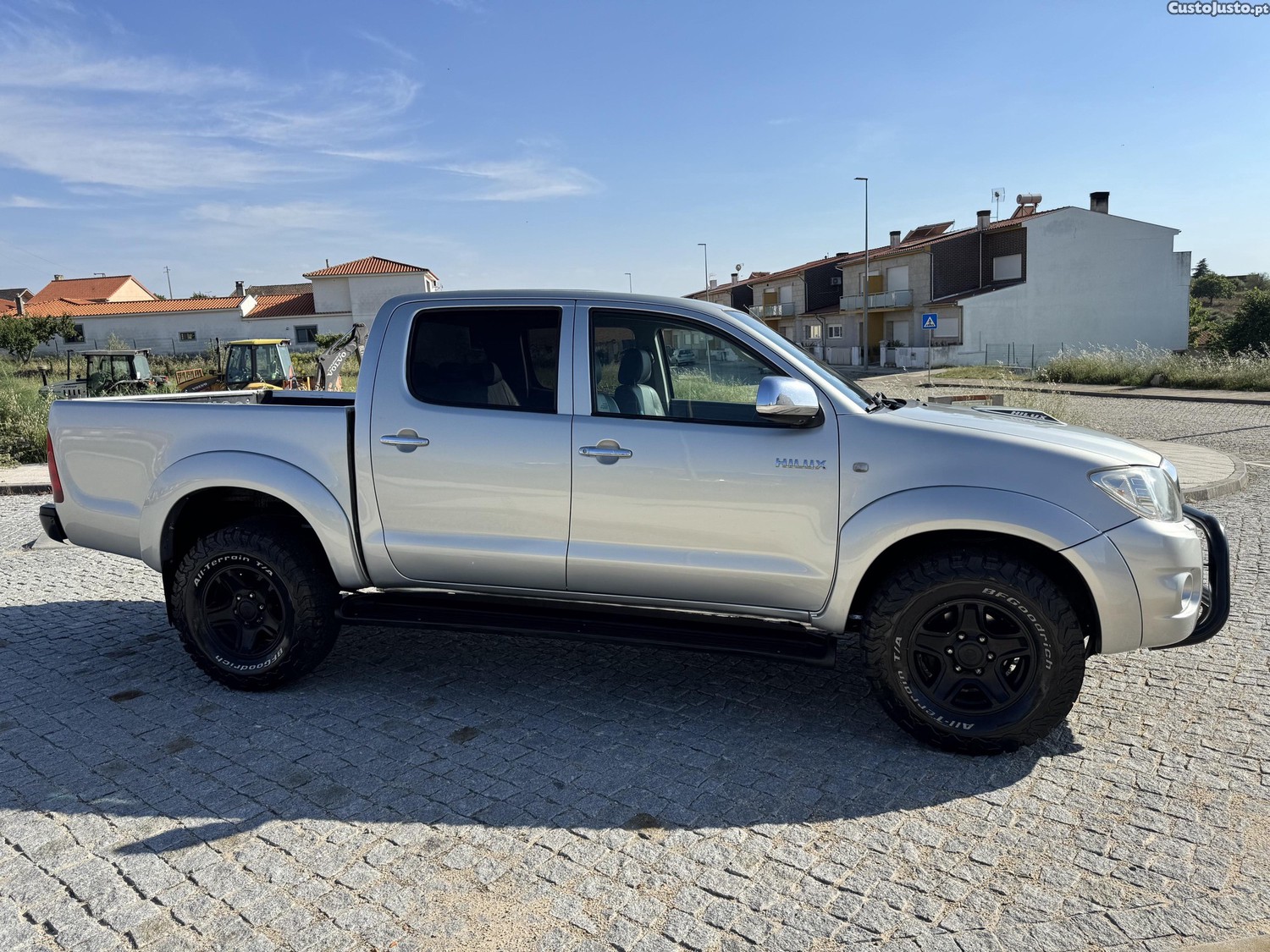 Toyota Hilux 3.0d4d — fotografia 5