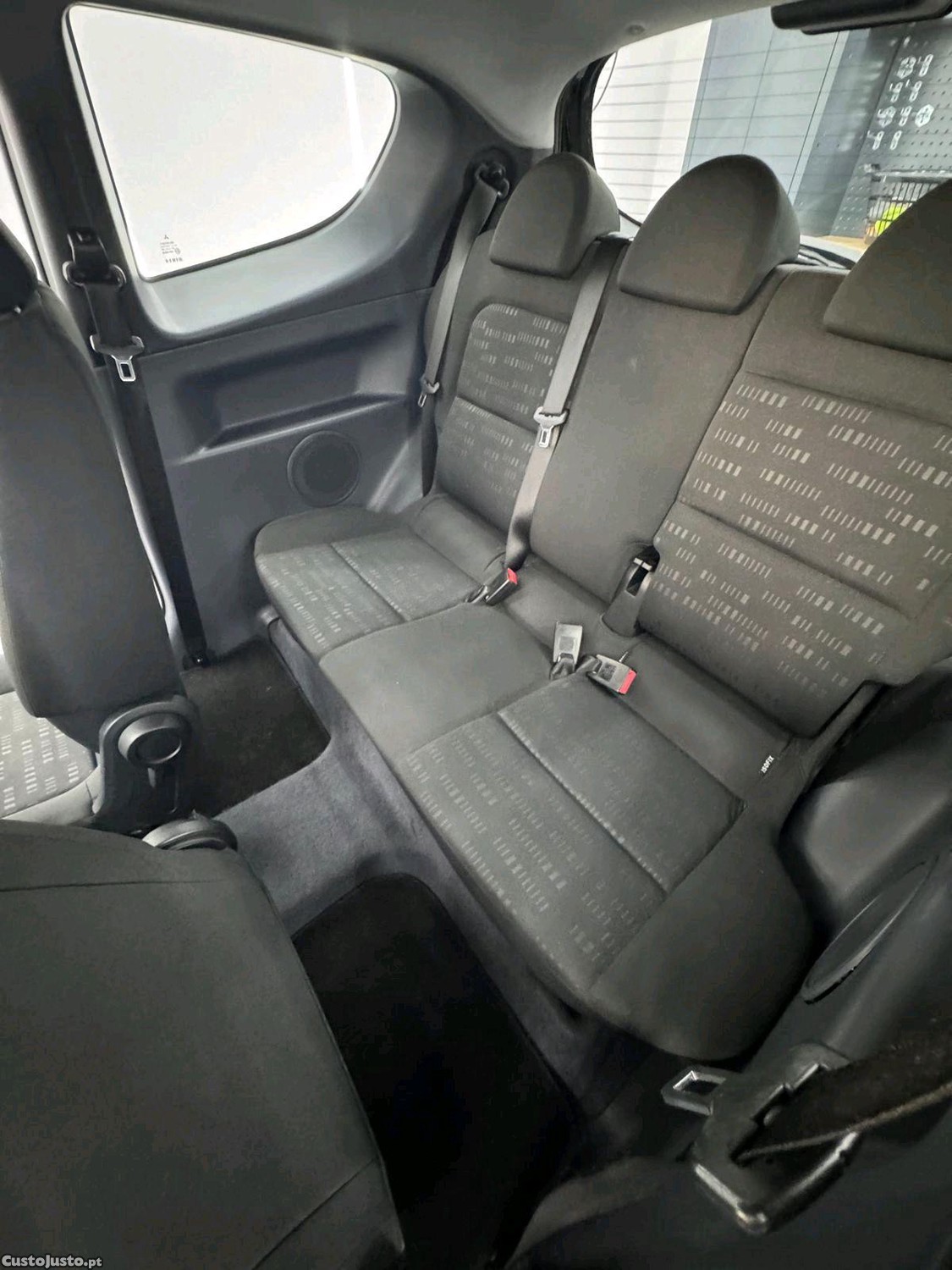 Mitsubishi Colt Cz3 gasolina 129000kms — fotografia 4
