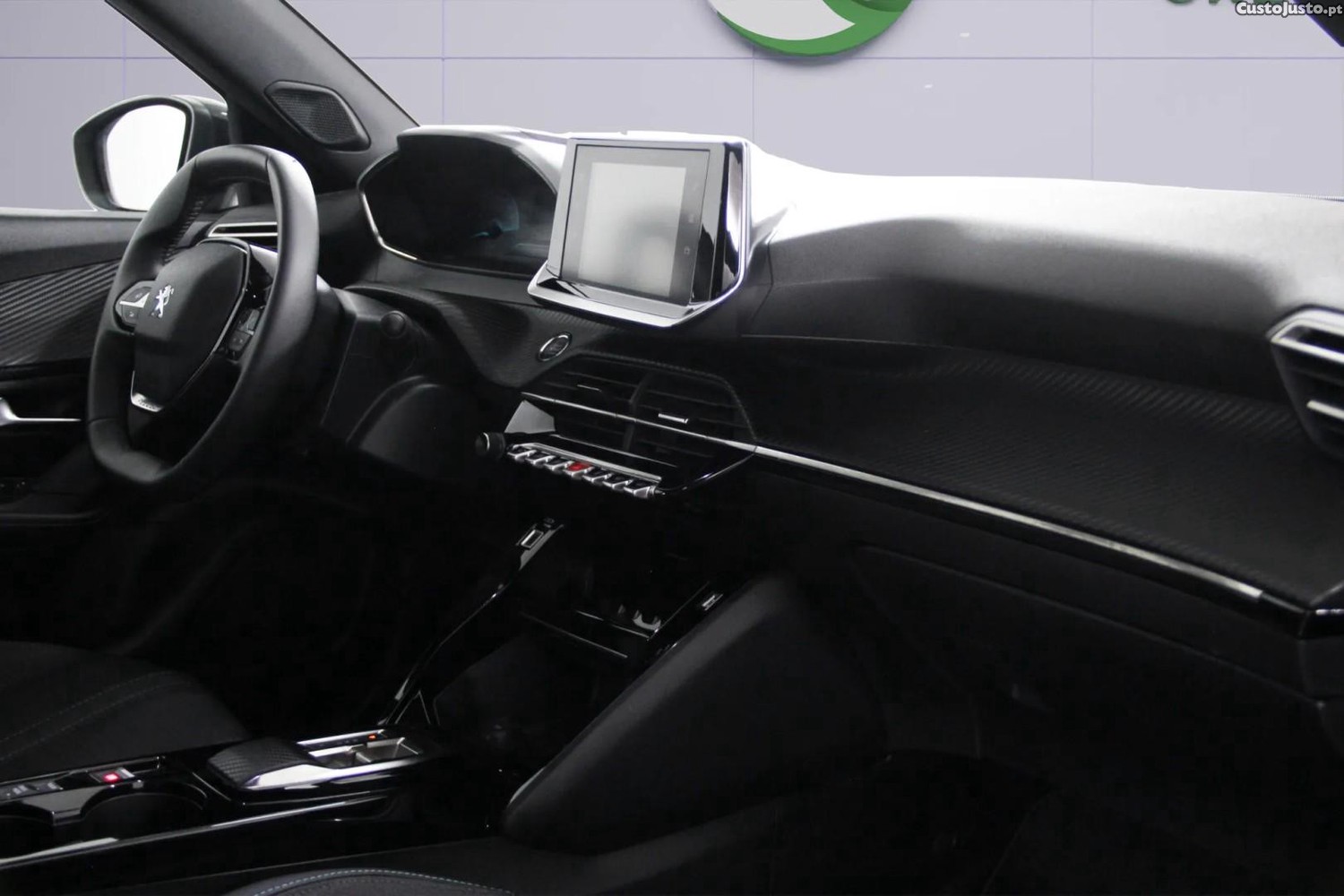 Peugeot e-2008 Allure — fotografia 7