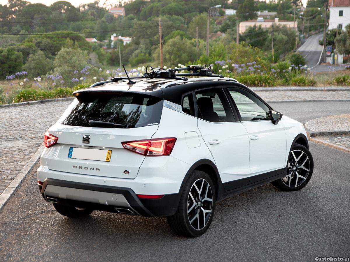 SEAT Arona FR 1.6 TDi 115cv c/ sistema de som BEATs. — fotografia 7