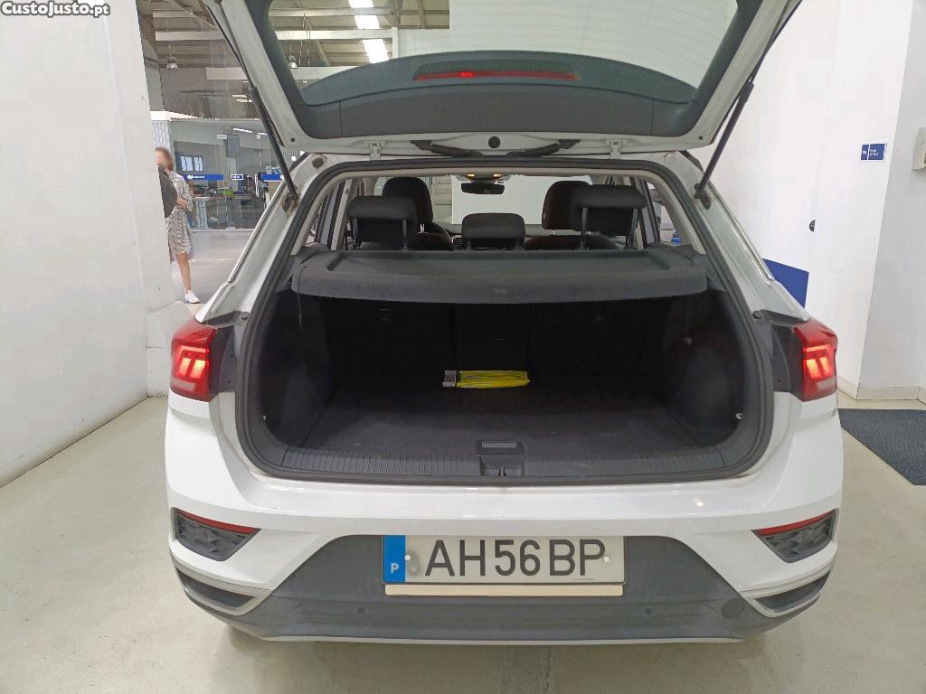 Volkswagen T-Roc 2.0 TDI Style 115cv — fotografia 22