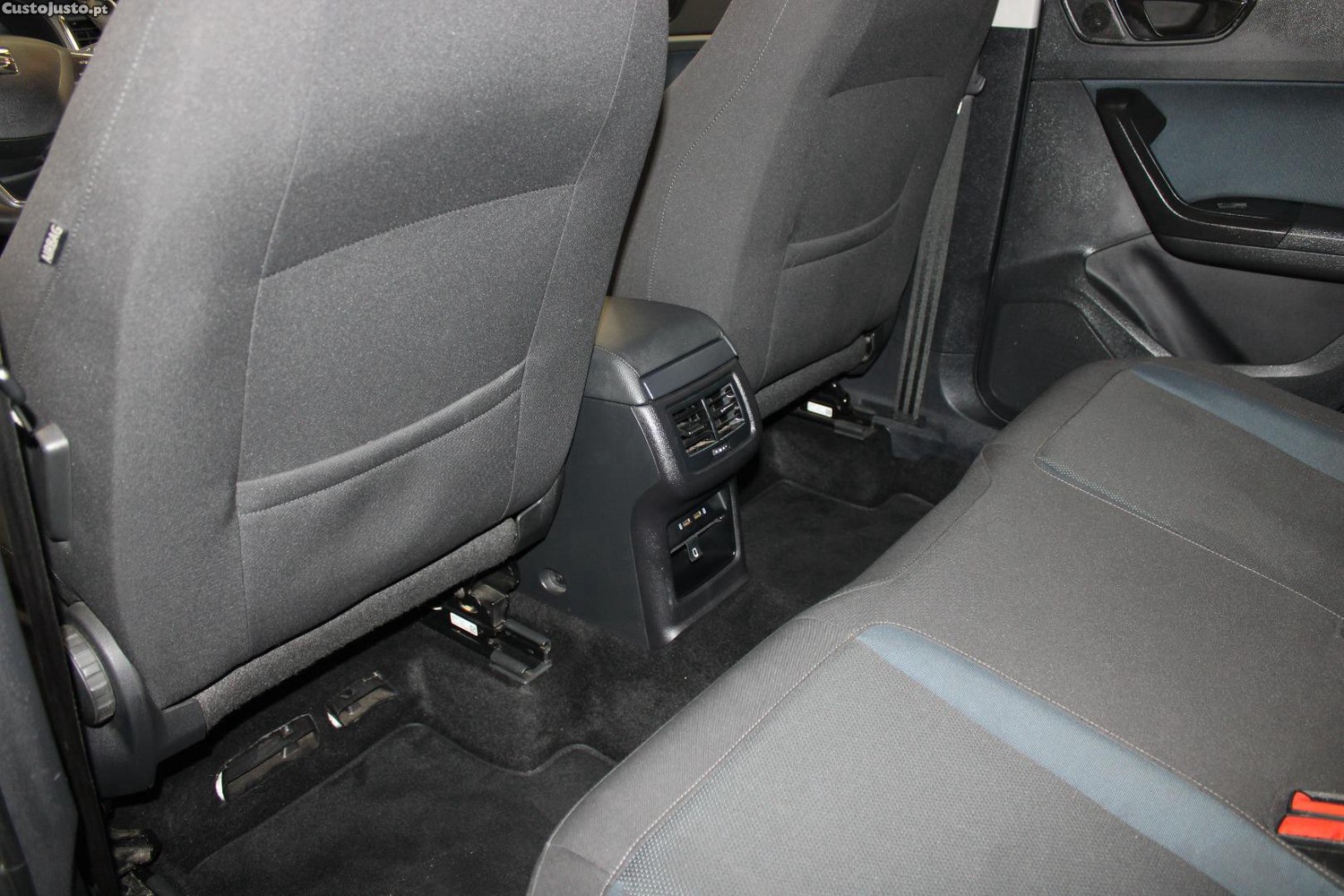 SEAT Ateca 1.6 TDI STYLE — fotografia 7