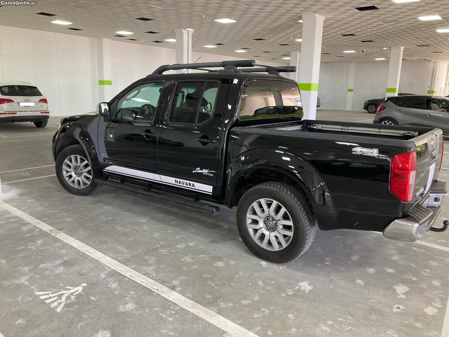 Nissan Navara 3.0 dCi V6 Cabine Dupla 4WD Limited Edition — photo 3