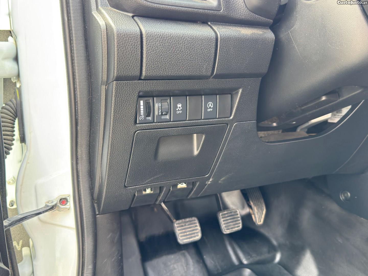 Isuzu D-Max 1.9 Ddi CD 4WD L 164cv — fotografia 13