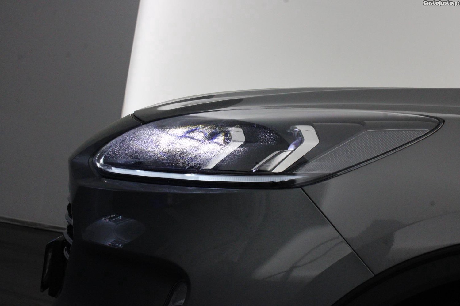 Ford Kuga 1.5 TDCI ECOBLUE TITANIUM — fotografia 5